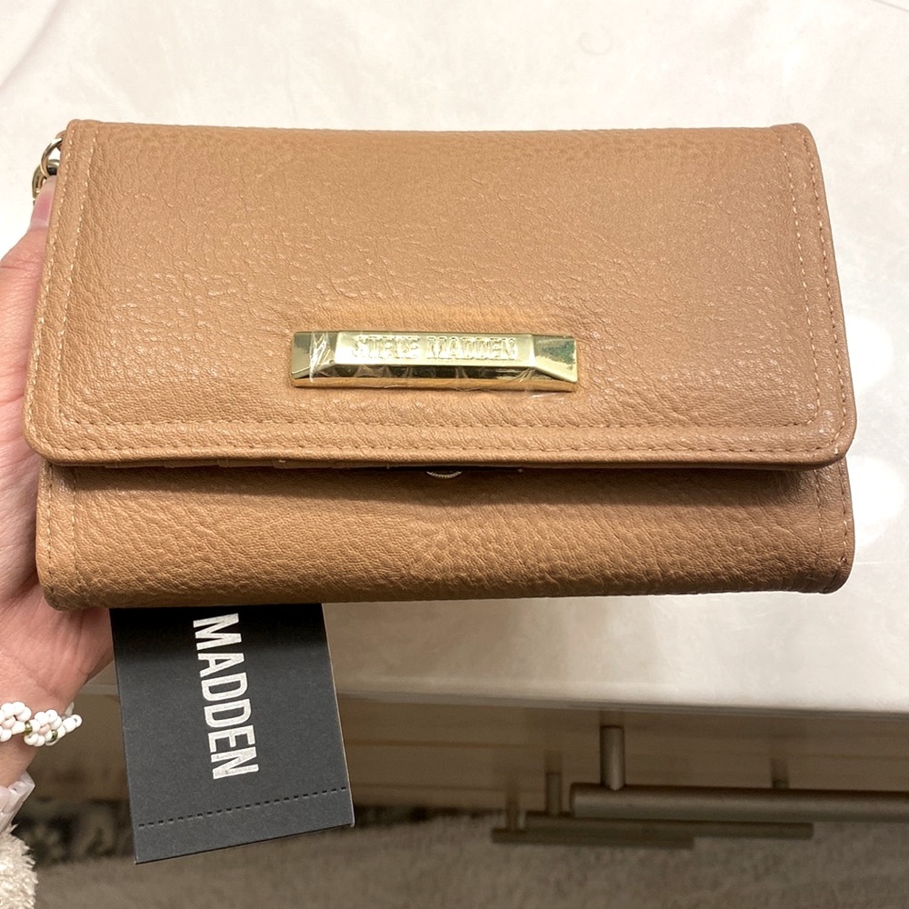 NWT Steve Madden Bcellie Saddle Flap Wallet